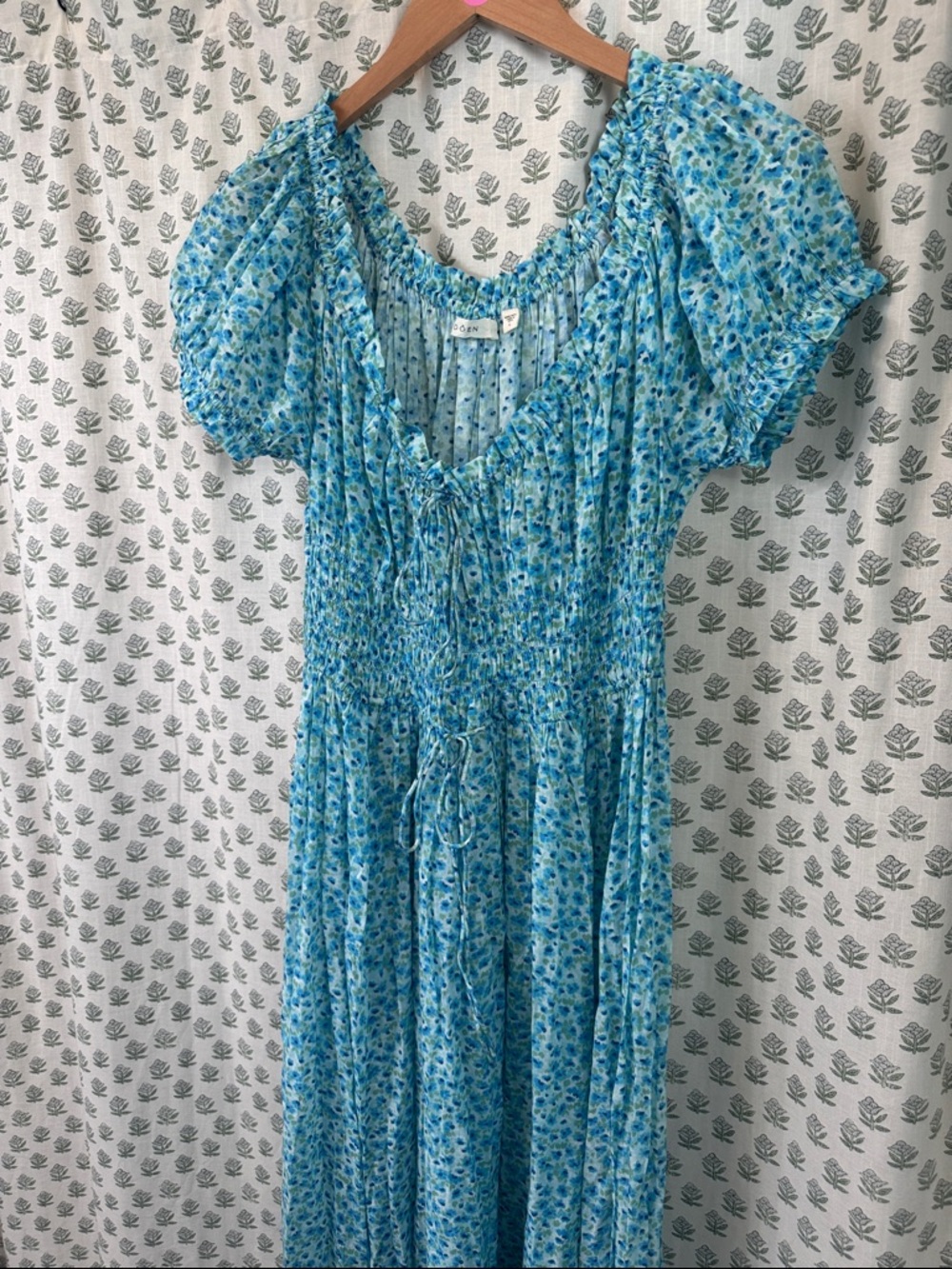 Doen Ashlyn Floral Cotton Midi Dress in Bleu Daisy Fields print